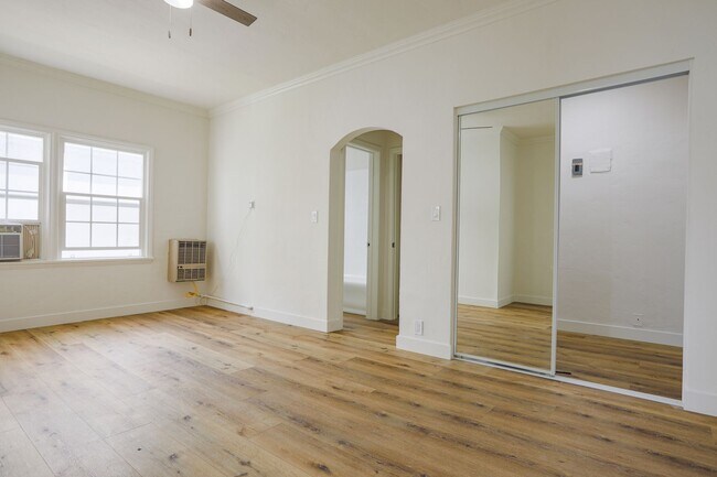 Building Photo - Bright & Inviting 1-Bedroom Apartment