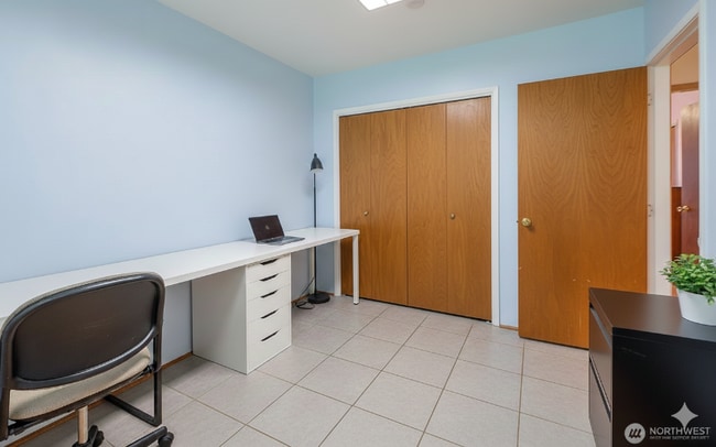 Building Photo - 426 10th St