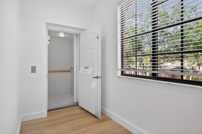 Building Photo - 2678 Center Ct Dr