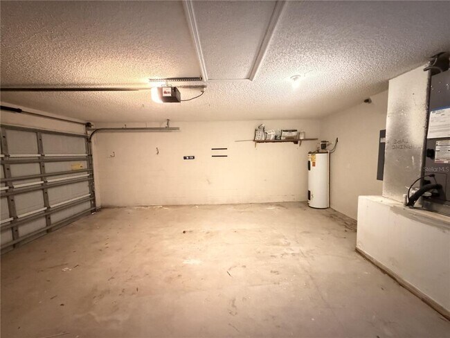 Building Photo - 4 Wheeldon Ln