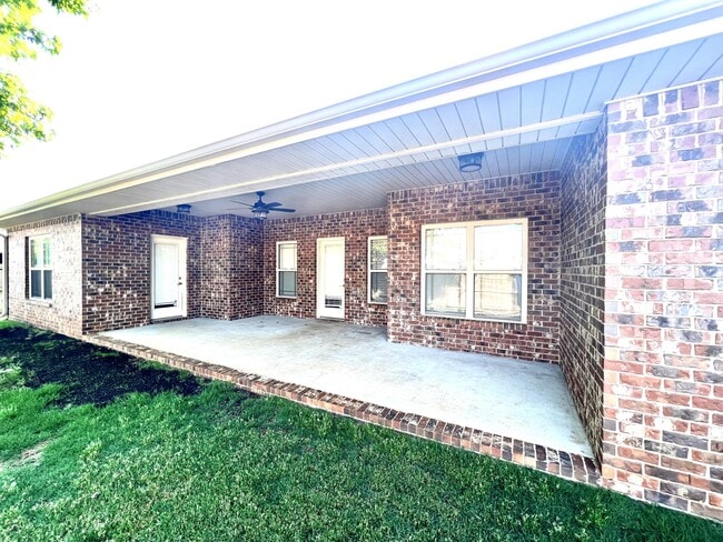 Building Photo - 630 Summer Cove Cir NW