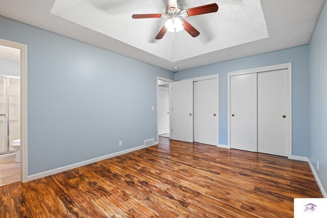 Building Photo - 15223 Y St