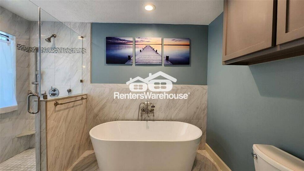 Building Photo - 2616 Bering Dr