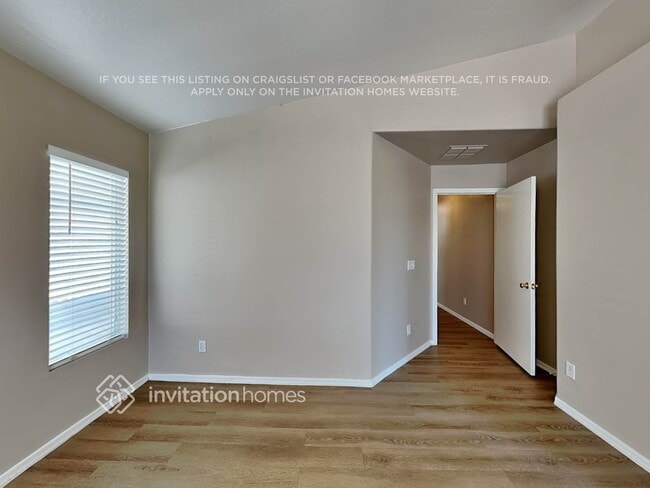 Building Photo - 15417 W Port Royale Ln