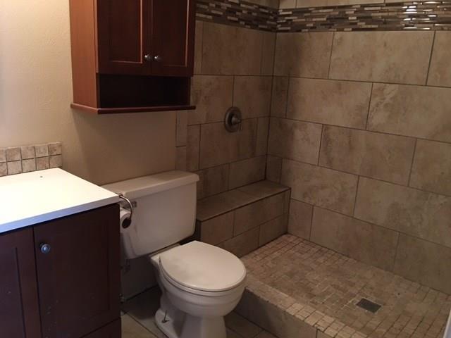 Building Photo - 5098 Roberts Dr