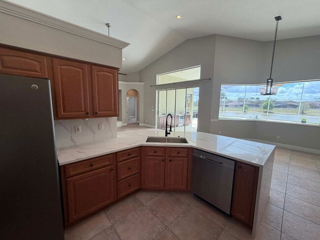 Building Photo - 5290 Chiswick Cir