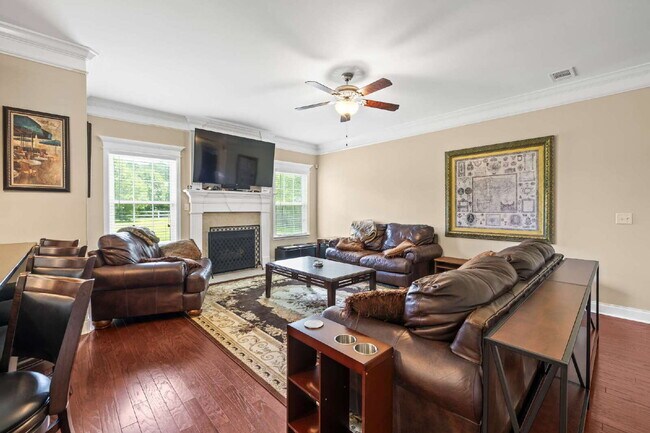 Building Photo - Spacious 5-Bedroom Home for Rent in Rincon!