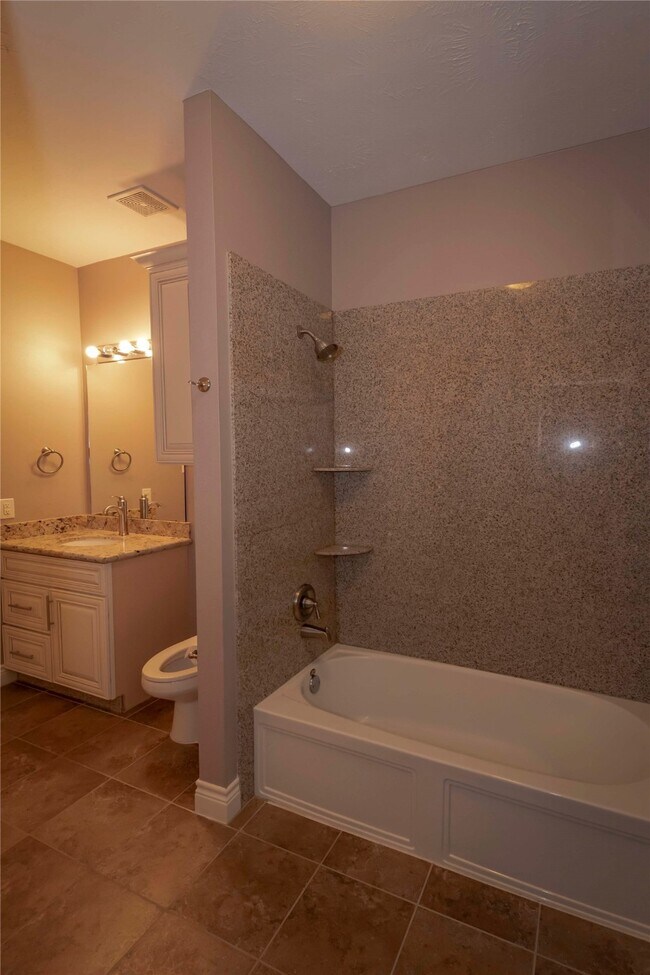 Building Photo - 13715 Cypresswood Crossing Blvd