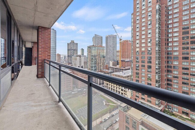 Building Photo - 389 WASHINGTON St