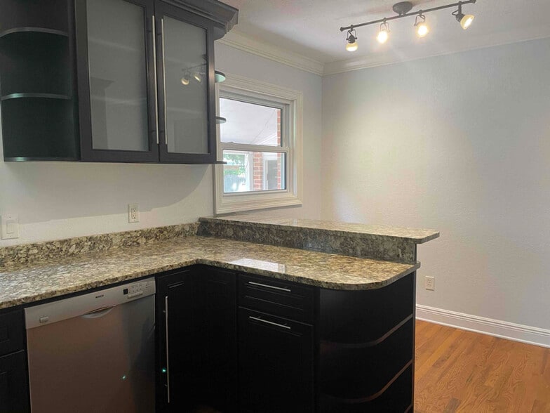 Building Photo - 3708 Whispering Pines Dr