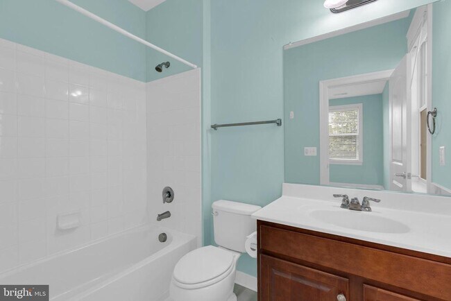 Building Photo - 42706 Chisholm Dr