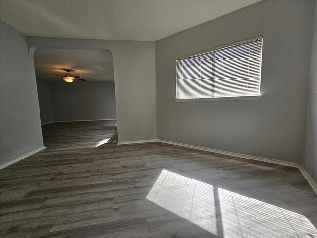 Building Photo - 1113 Stillwell Ridge