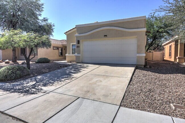 Building Photo - Rancho Sahuarita Home