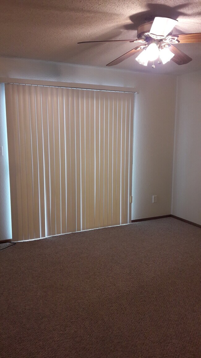 Building Photo - 3030 Olive Glen Ct