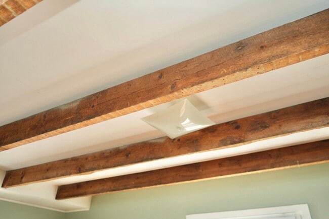 Building Photo - 920 Anderson St