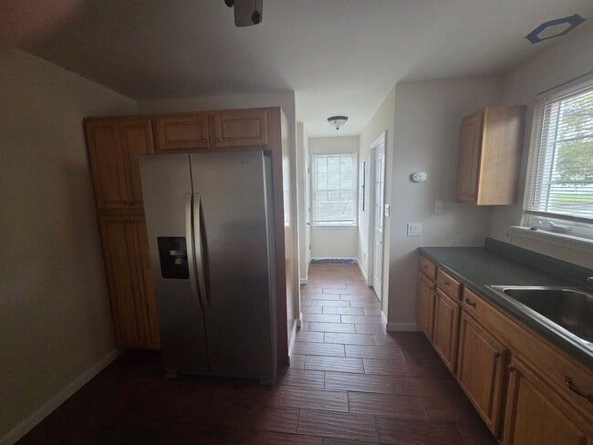 Building Photo - Spacious 5-Bedroom Home for Rent in Goshen...