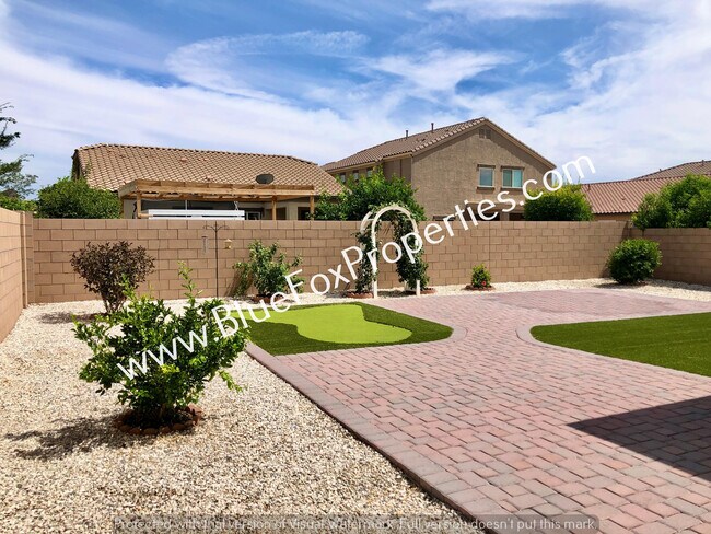 Building Photo - 9009 W Rolling Springs Dr