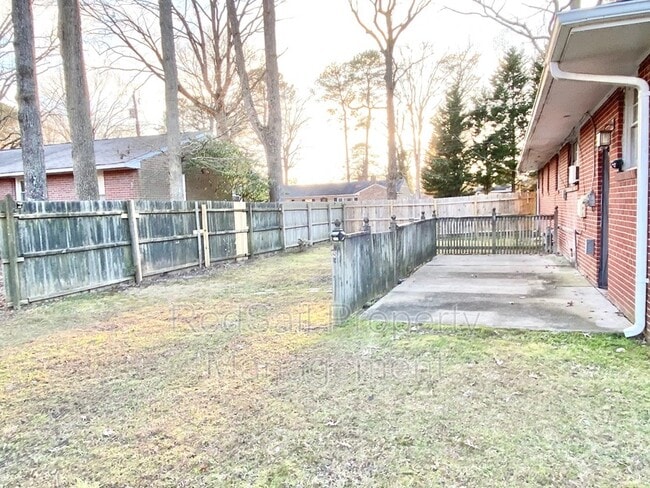 Building Photo - 18 Ivy Farms Rd