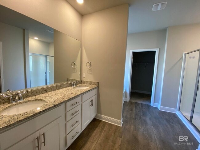 Building Photo - 9102 Diamante Blvd