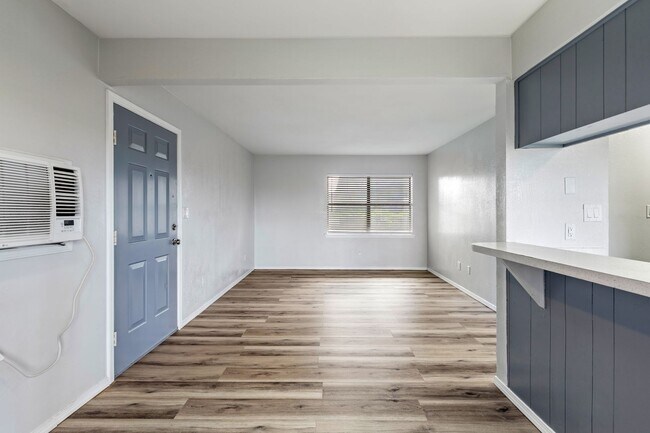 Building Photo - Beautifully Updated 1Bed / 1Bath Apartment Home