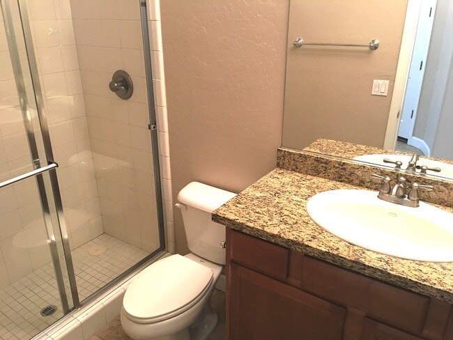 Building Photo - Chandler 5 Bed, 3 Bath + Bonus Room Office/Den
