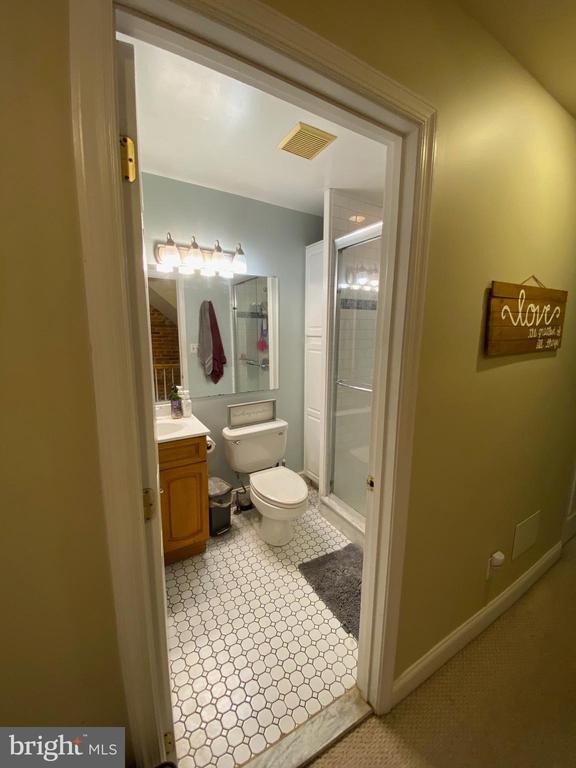 Building Photo - 1444 S Charles St