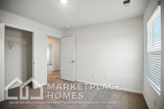 Building Photo - 341 Arrowhead Dr