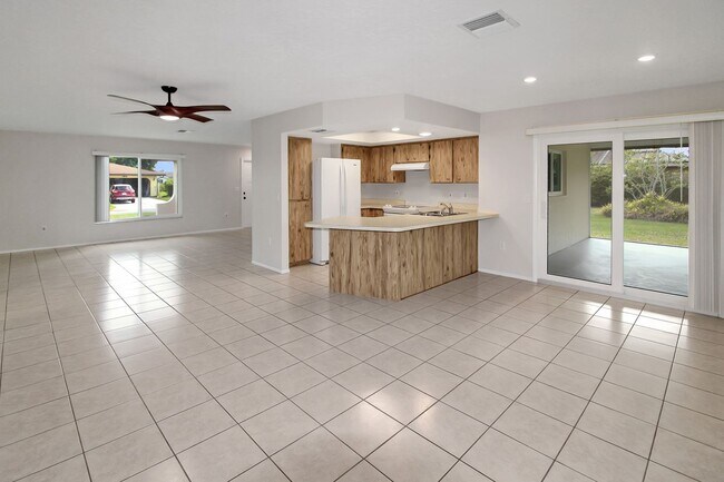 Building Photo - Hourglass Lakes Annual Home for Rent