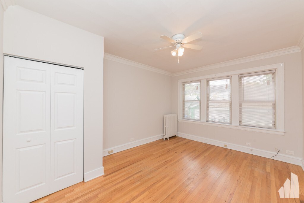 Building Photo - 7440 N Artesian Ave