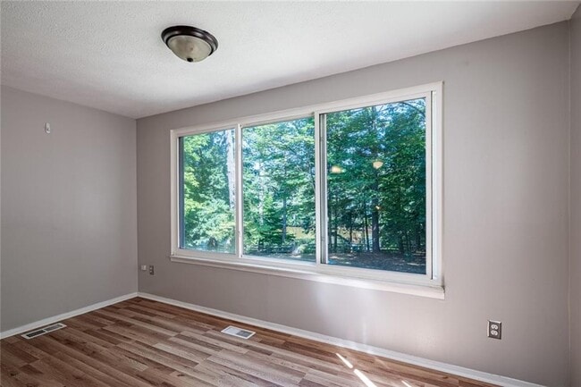 Building Photo - 2843 Pine Meadow Dr