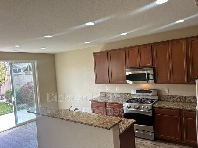 Building Photo - 10724 Grayslake Dr