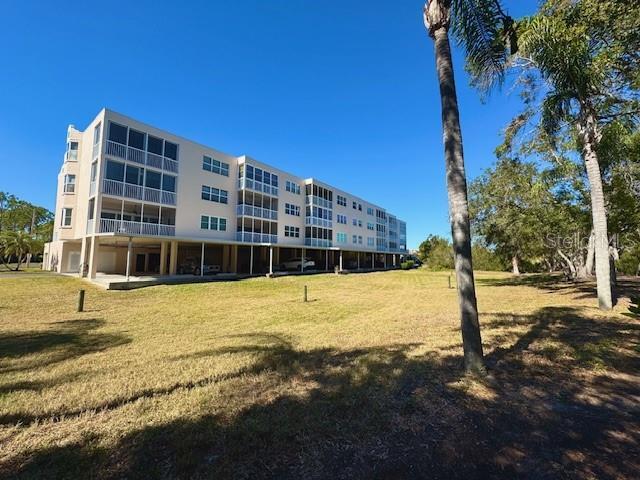 Building Photo - 6251 Shoreline Dr