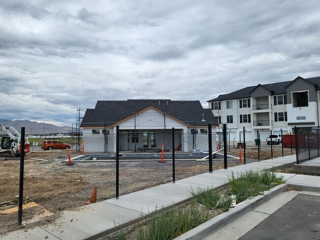 Building Photo - 3325 W 1830 N