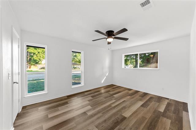 Building Photo - 2405 Roundrock Trail