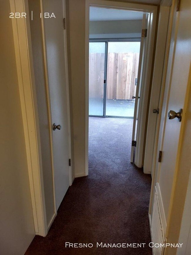 Building Photo - 2 bedroom in Fresno CA 93726