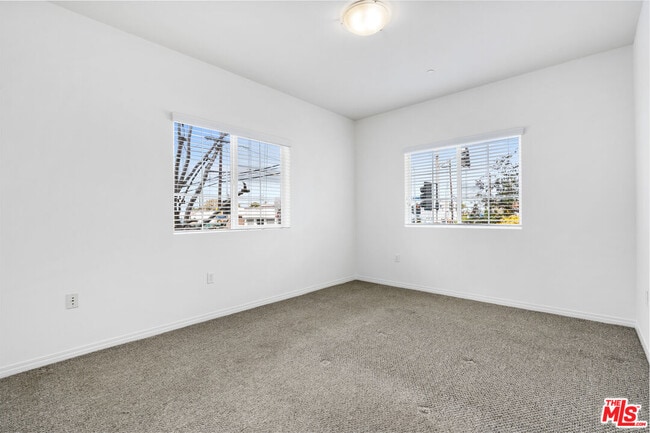 Building Photo - 1408 W Washington Blvd