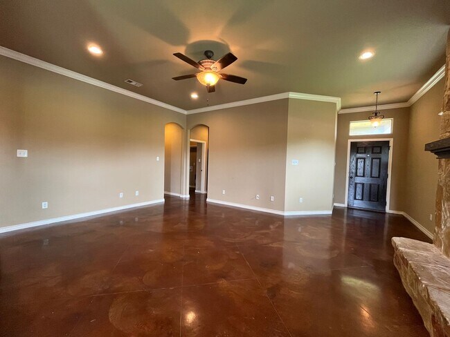 Building Photo - Single Family Homes for Lease in Surrey Vi...