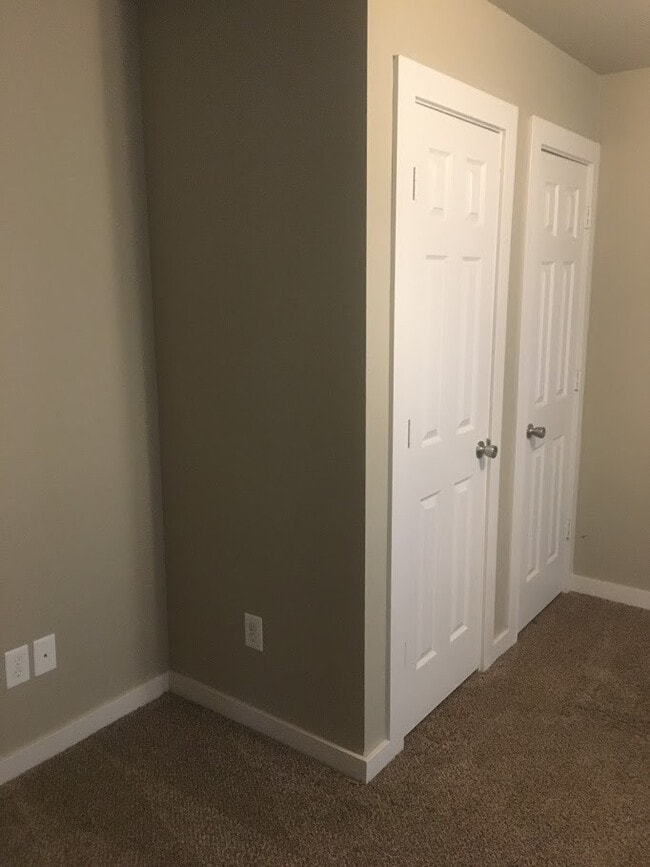 Building Photo - 719-721 N Storer Ave