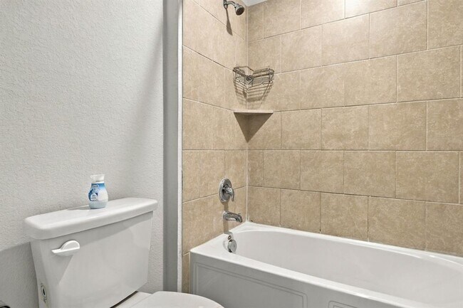 Building Photo - 609 Falkland Trace