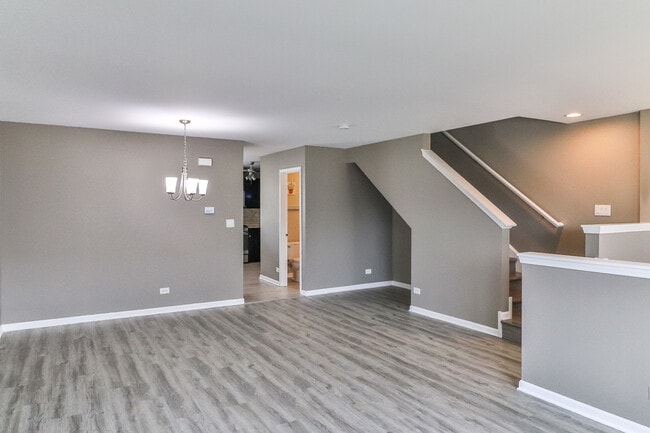 Building Photo - 1125 Alta Vista Dr