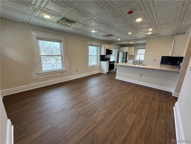 Building Photo - 117 Humboldt Pkwy