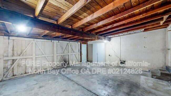 Building Photo - 124 Church St