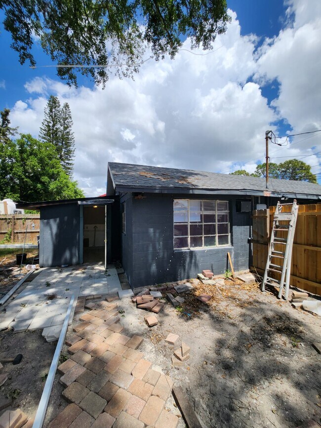 Building Photo - 4730 68th Ln N