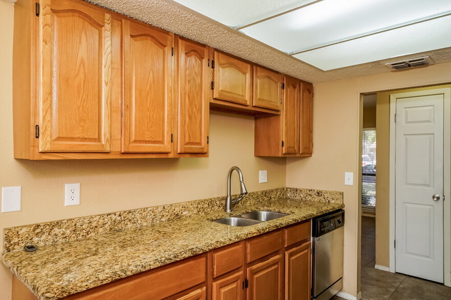 Building Photo - 7534 Rustic Trail