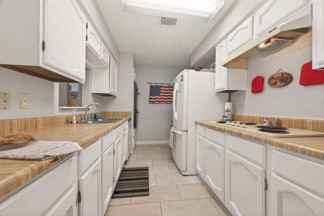 Building Photo - 22515 Archibald Blair Ln