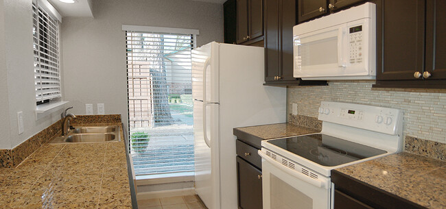 Lots of cabinet space and a view! - 6723 Eastridge Dr