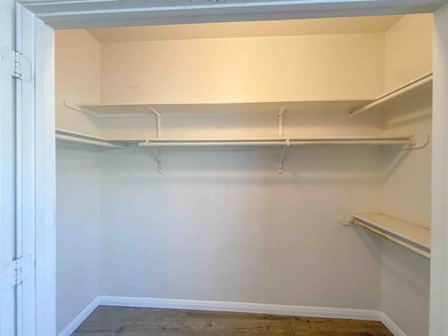 Building Photo - 609 W 37th St