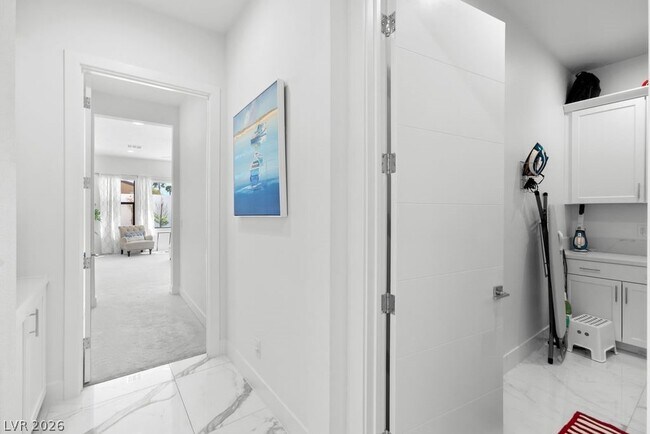 Building Photo - 4315 N Dapple Gray Rd