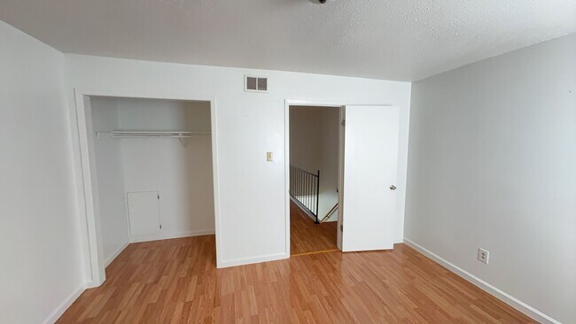 Building Photo - 1023 Talbot Ave