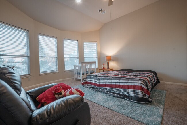 Building Photo - 917 Cavalry Ride Trail